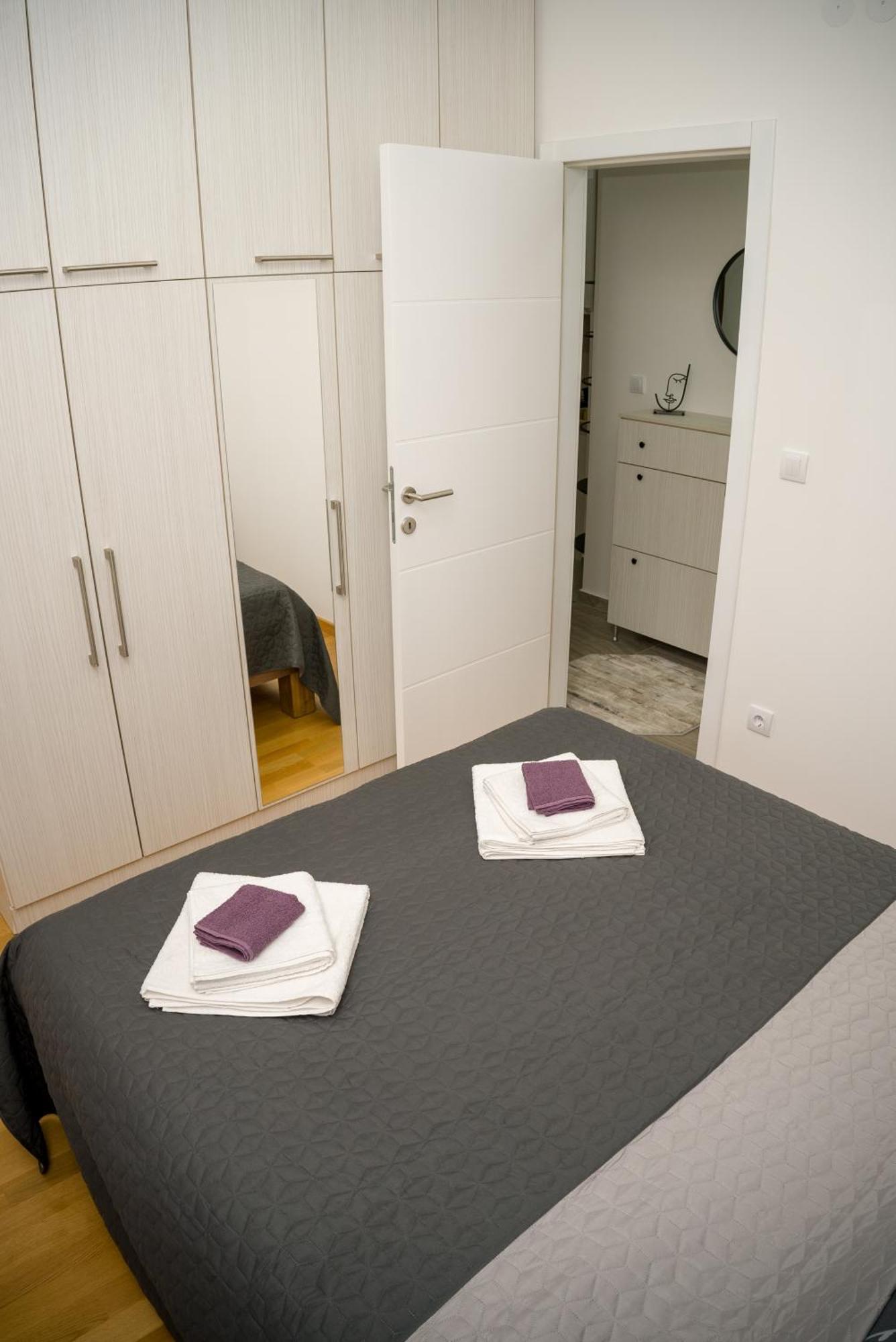 Apartment Infinity Kruševac Exteriör bild