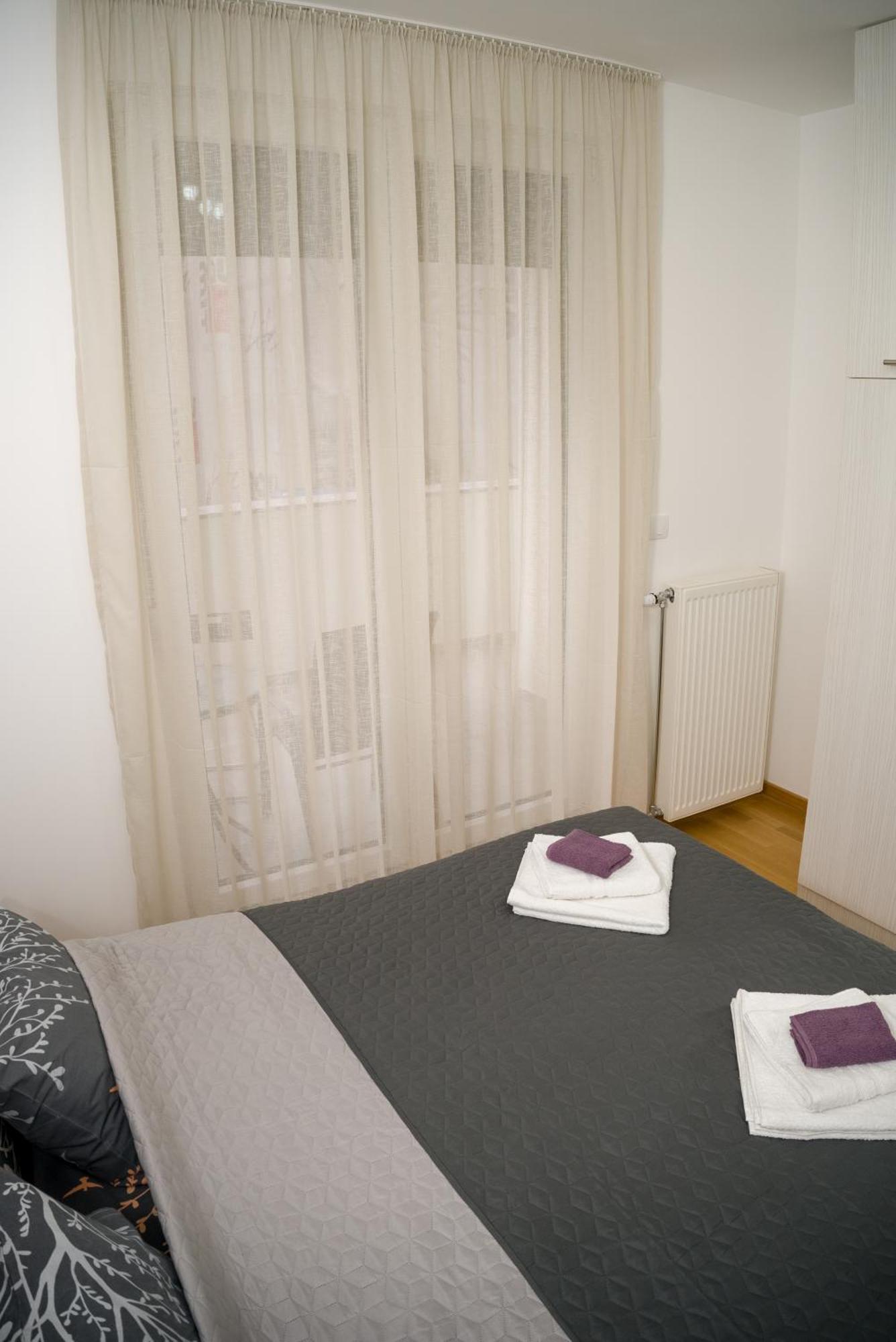 Apartment Infinity Kruševac Exteriör bild